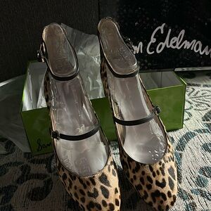 Sam Edelman low  hunky heel. NEW never worn.